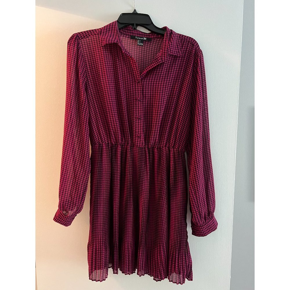 Forever 21 Pink/Black long sleeve dress Large